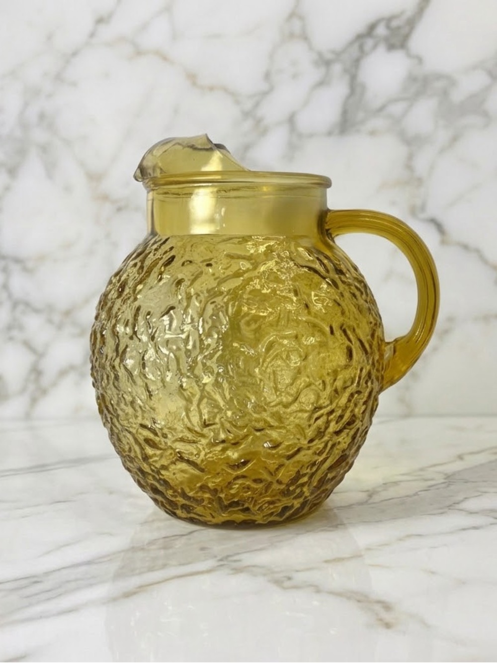 Vintage 1960's Anchor Hocking Glass Honey Gold Lido Milano 96-ounce Pitcher
